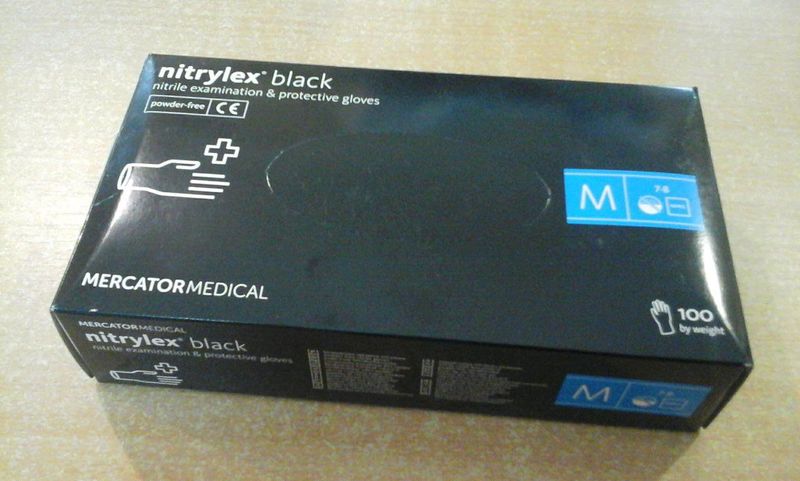 Перчатки нитриловые черные, нестерильные, неопудренные/ размер М / NITRYLEX BASIC / MERCATOR MEDICAL